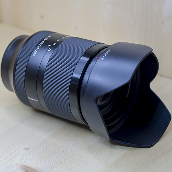 소니SONY FE 24-240mm F3.5-6.3 OSS  (정품박스셋트.후드) / 98%