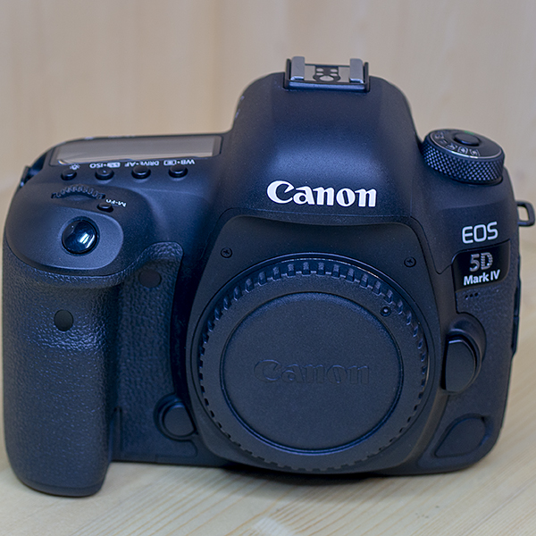 캐논 Canon EOS 5D Mark IV Body 컷수7,732 호환밧데리1개 추가/98%