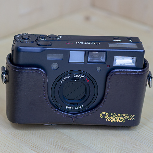 콘탁스 Contax T3 Black 70 Years 70주년 기념바디 블랙 (하프케이스,스트랩포함, 박스풀셋트)/95%