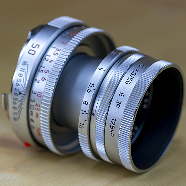 라이카 Leica Elmar-M 50mm F2.8 E39 Silver Collapsible (12549 후드포함)/97%