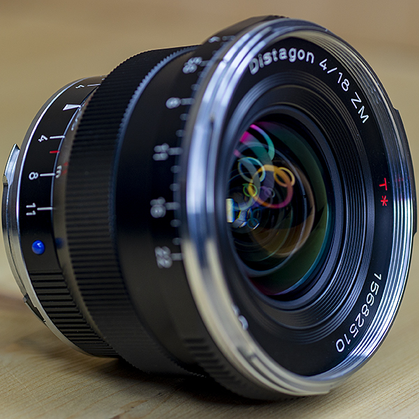 자이스니콘 Zeiss Carl Zeiss Distagon 18mm F4 ZM 마운트 T*.후드/97%