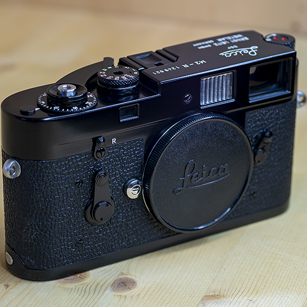 라이카 Leica M2-R  Repainted Black 35mm Rangefinder Film Camera  /  98%