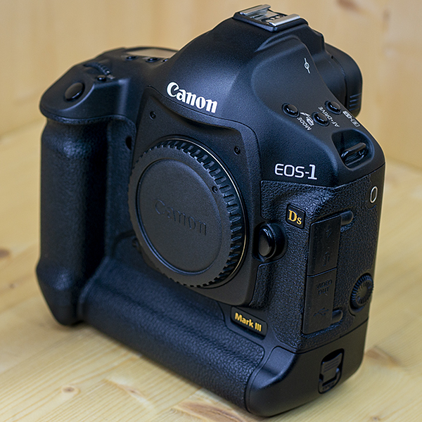 캐논 Canon EOS-1Ds Mark III 정품.추가밧데리. 컷수 24,000 /98%
