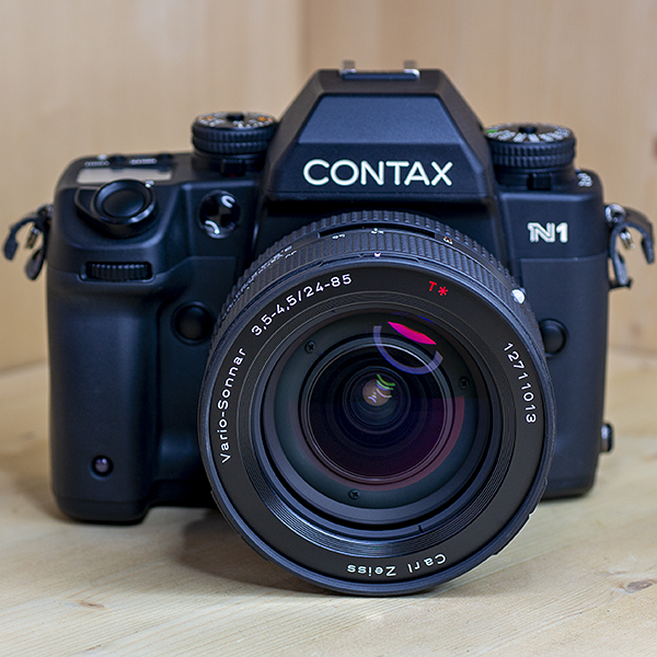 콘탁스 Contax N1 +Vario-Sonnar 24-85mm F3.5-4.5 T*(D-10데이타백.후드포함)/97%