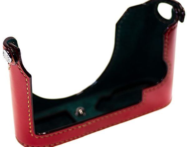 JnK Leica Q2 Half case Battery & SD access door Bridle Red 라이카 Q2케이스/99%