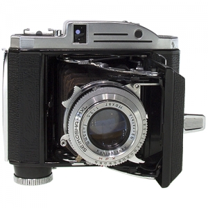 코니카 Konica Pearl III, Hexar 75mm 1:3.5/90%