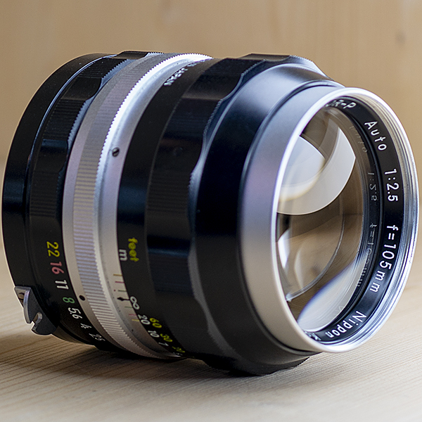 니콘 Nikon MF NIKKOR-P Auto f=105mm 1:2.5  /95%