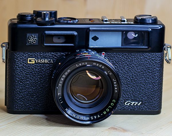 야시카 YASHICA ELECTRO 35 MC f=40mm 1:2.8  Film Camera .블랙 .UV필타.스트렙 /97%