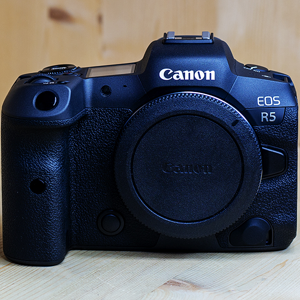 캐논 Canon EOS R5 Body 풀프레임 미러리스 (캐논코리아정품 박스셋트.컷수2,000)98%