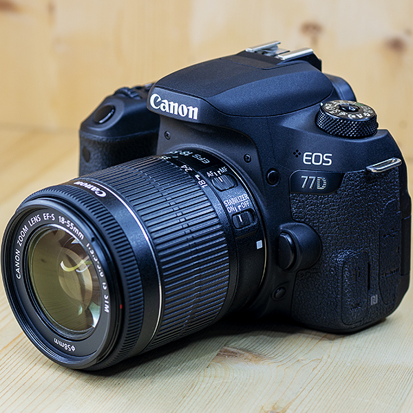 캐논 Canon EOS 77D+18-55mmF1:3.5-5.6IS STM 정품.후드.호환밧데리/95%