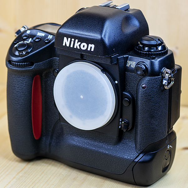 니콘 Nikon F5 Body+MF-28데이터백 35mm SLR Film Camera /97%
