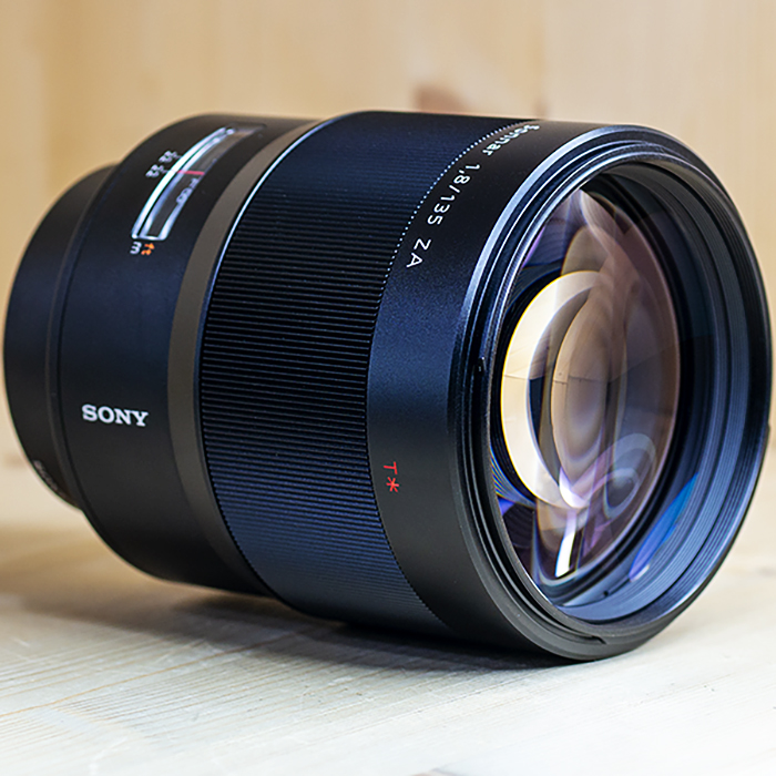 소니 SONY Sonnar T* 135mm F1.8 ZA 소니코리아정품.후드. 알파마운트/98%