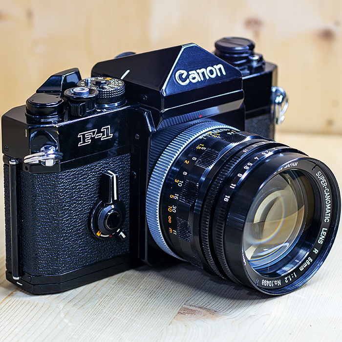 캐논 Canon F-1 +SUPER-CANOMATIC LENS R 58mmF1:1.2 SLR Film Camera/90%