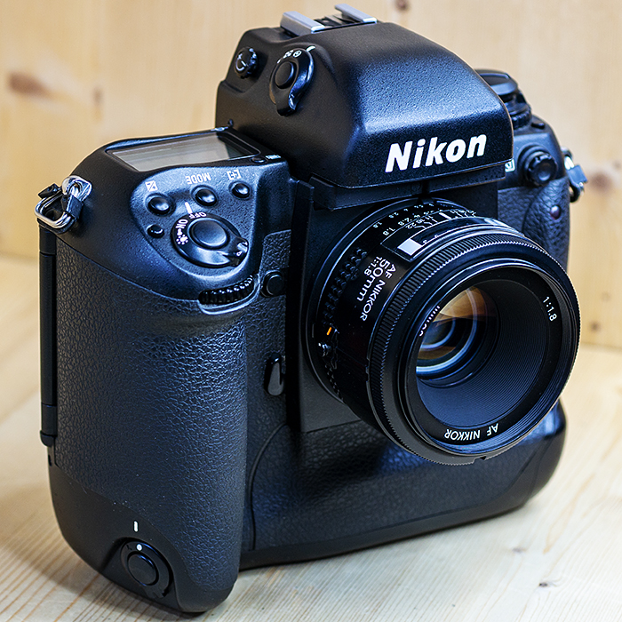 니콘 Nikon F5 Body+AF NIKKOR 50mmF1:1.8  35mm SLR Film Camera /97%