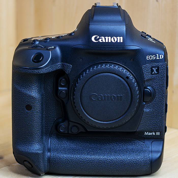 캐논Canon EOS 1DX MARK III 캐논정품.추가 밧데리2개 / 컷수144,000 /95%