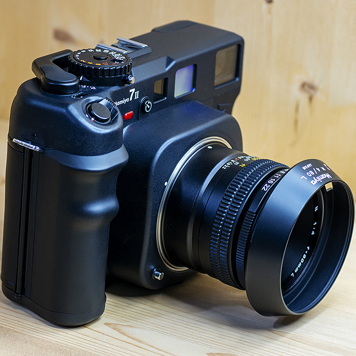 마미야 Mamiya 7II + 80mmF4 박스셋트+External Battery Case(후드.스트렙BW필타) 99%