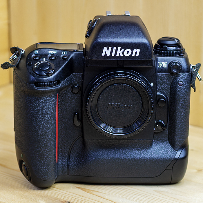 니콘 Nikon F5 Body 35mm SLR Film Camera /97%
