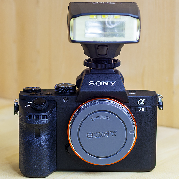 소니 SONY A7II Body 정품 컷수690(MEIKE SPEEDLIKE MK320후레쉬.추가밧데리/98%