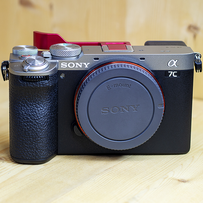 소니 Sony ILCE-7CM2 A7CII 실버(정품박스세트.엄지그립.컷수1,006)/98%