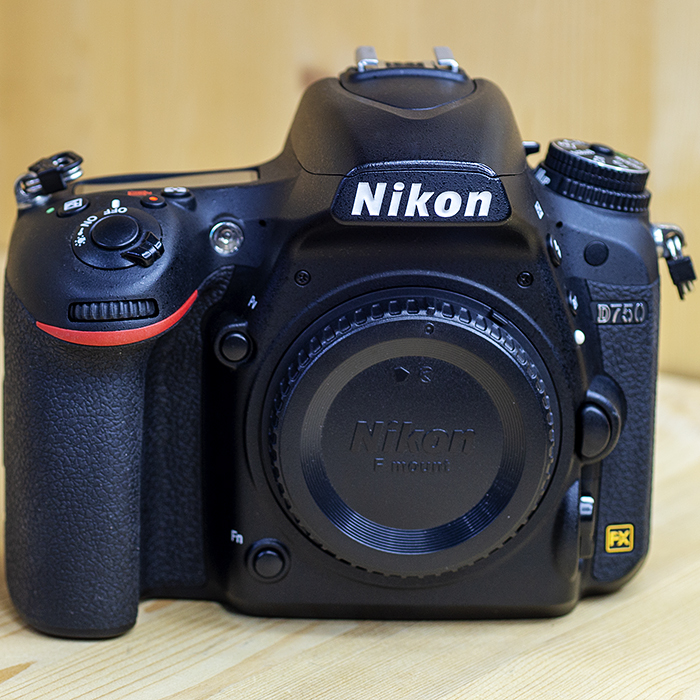 니콘 Nikon D750 Body 정품박스세트/ 컷수 138,219/95%