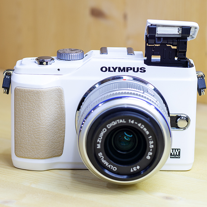 올림푸스 Olympus PEN E-PL2 + 14-42mmF3.5-5.6II KIT Silver 정품/98%