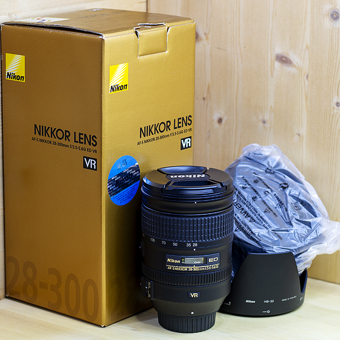 니콘 Nikon AF-S NIKKOR 28-300mm 1:3.5-5.6G ED VR 니콘코리아정품 박스세트 후드.파우치 /미사용 신품