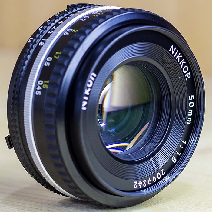 니콘 Nikon MF NIKKOR 50mm 1:1.8 Ais 1.5피트(0.45미터) 근접 초점거리/97%