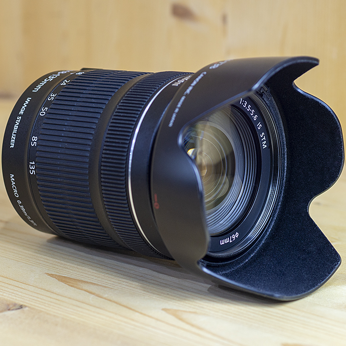 캐논 Canon EF-s 18-135mm F3.5-5.6 IS STM 후드 97%