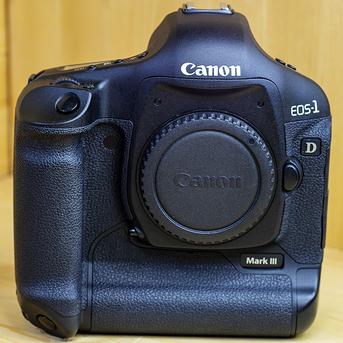 캐논 Canon EOS1D Mark III Body Digital SLR Camera 캐논코리아정품 (컷수9,700)/98%